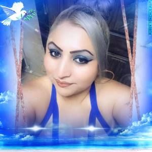 Meet your Posher, Amparo